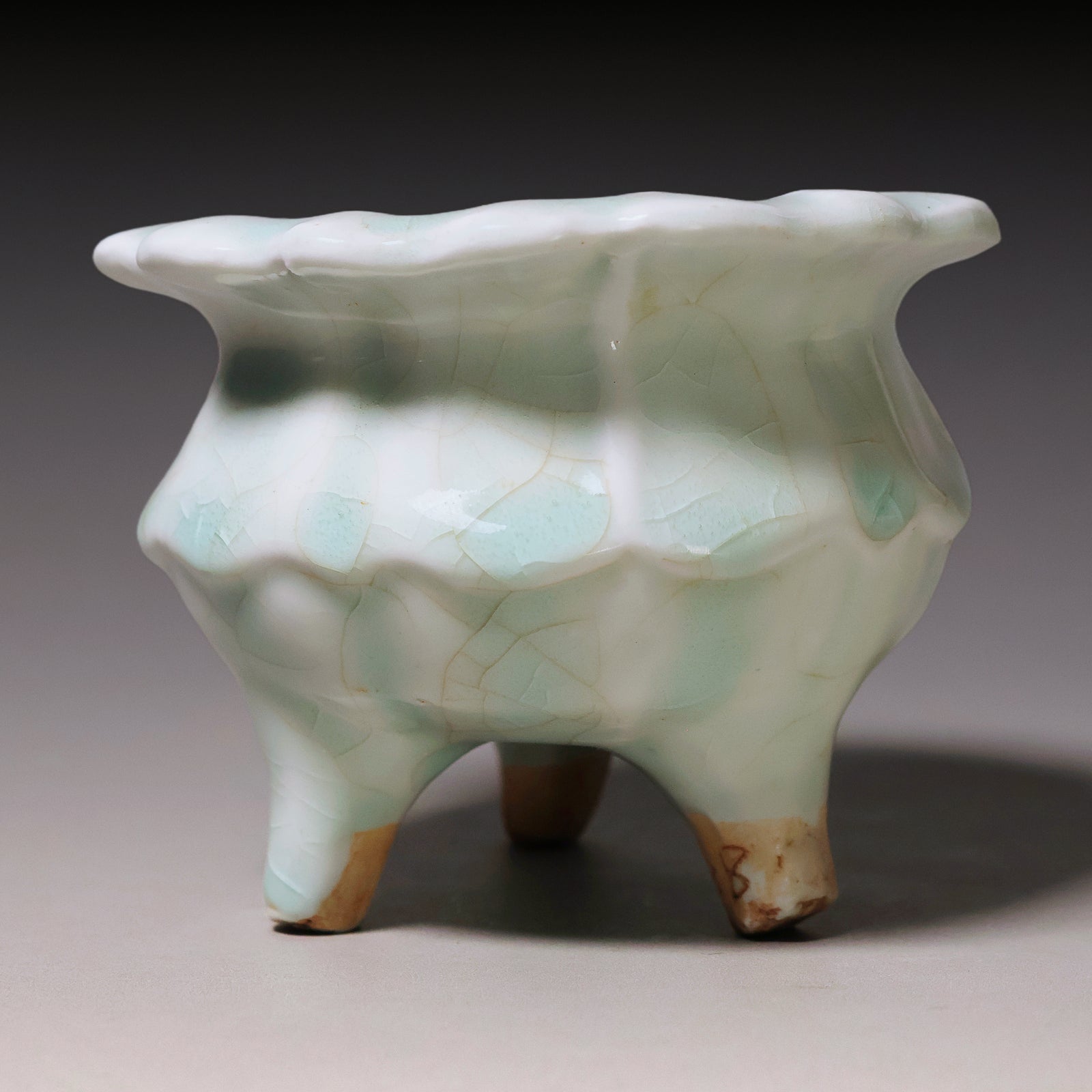 Qing Dynasty, Celadon Glazed Ceramic Tripod Incense Burner