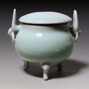 Qing Dynasty, Celadon Glazed Tripod Incense Burner with Lid and Handles