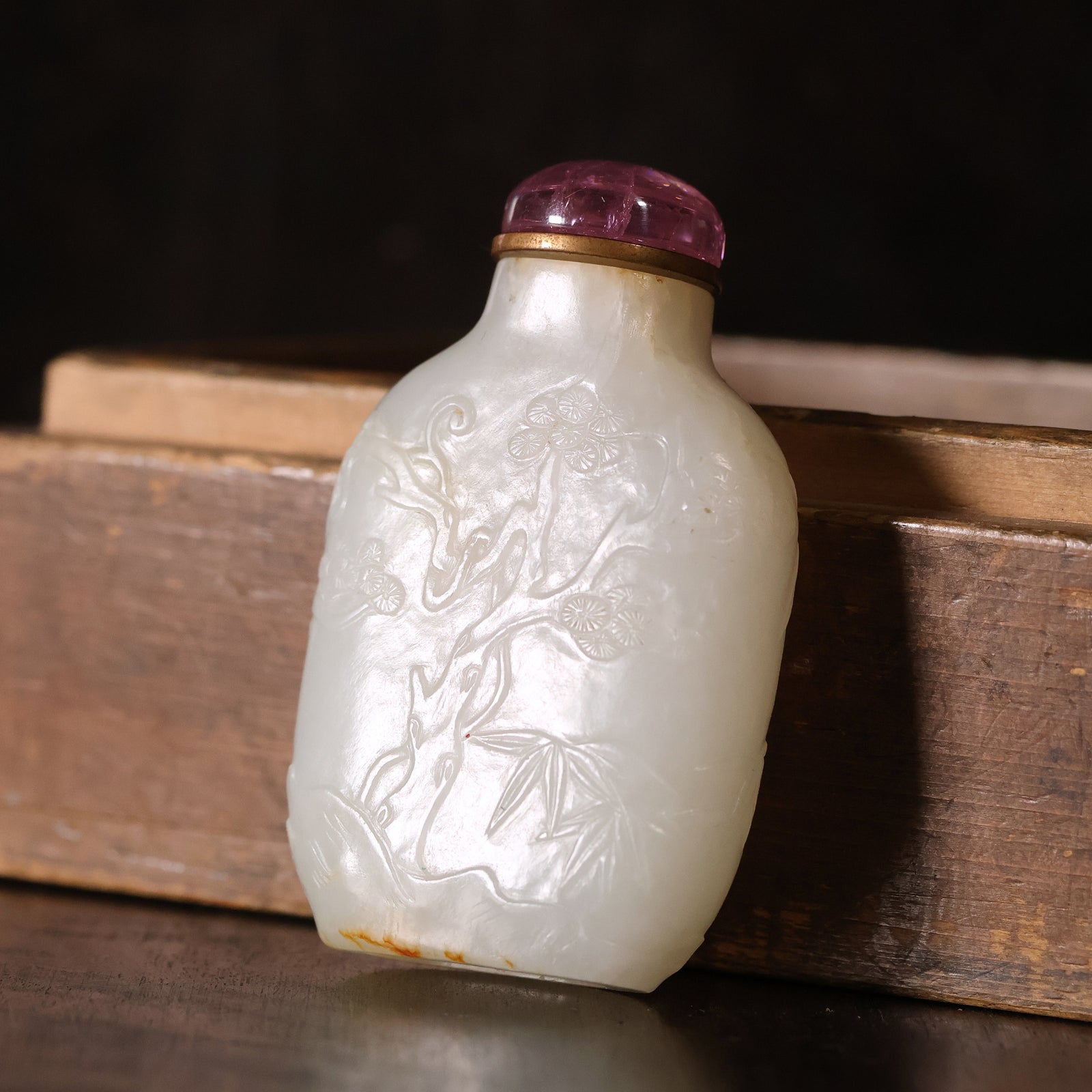 China, Qing Dynasty, Hetian Jade Carved Snuff Bottle (Zigang Style) - 1800s CE - Imperial China