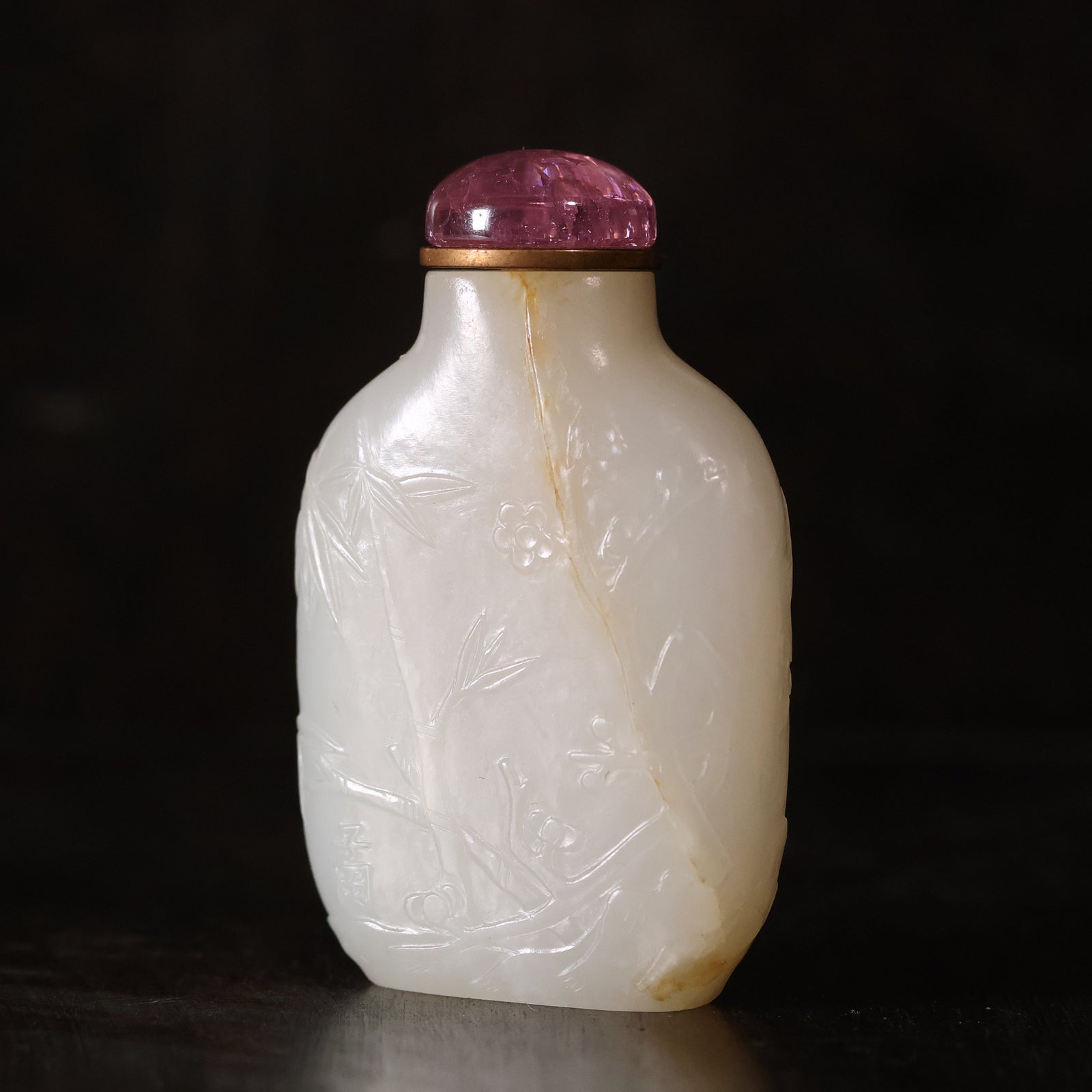 China, Qing Dynasty, Hetian Jade Carved Snuff Bottle (Zigang Style) - 1800s CE - Imperial China