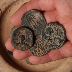 Byzantine Empire, Anonymous Follis, Portrait of Jesus Christ - 969 to 1118 CE - Byzantine Empire