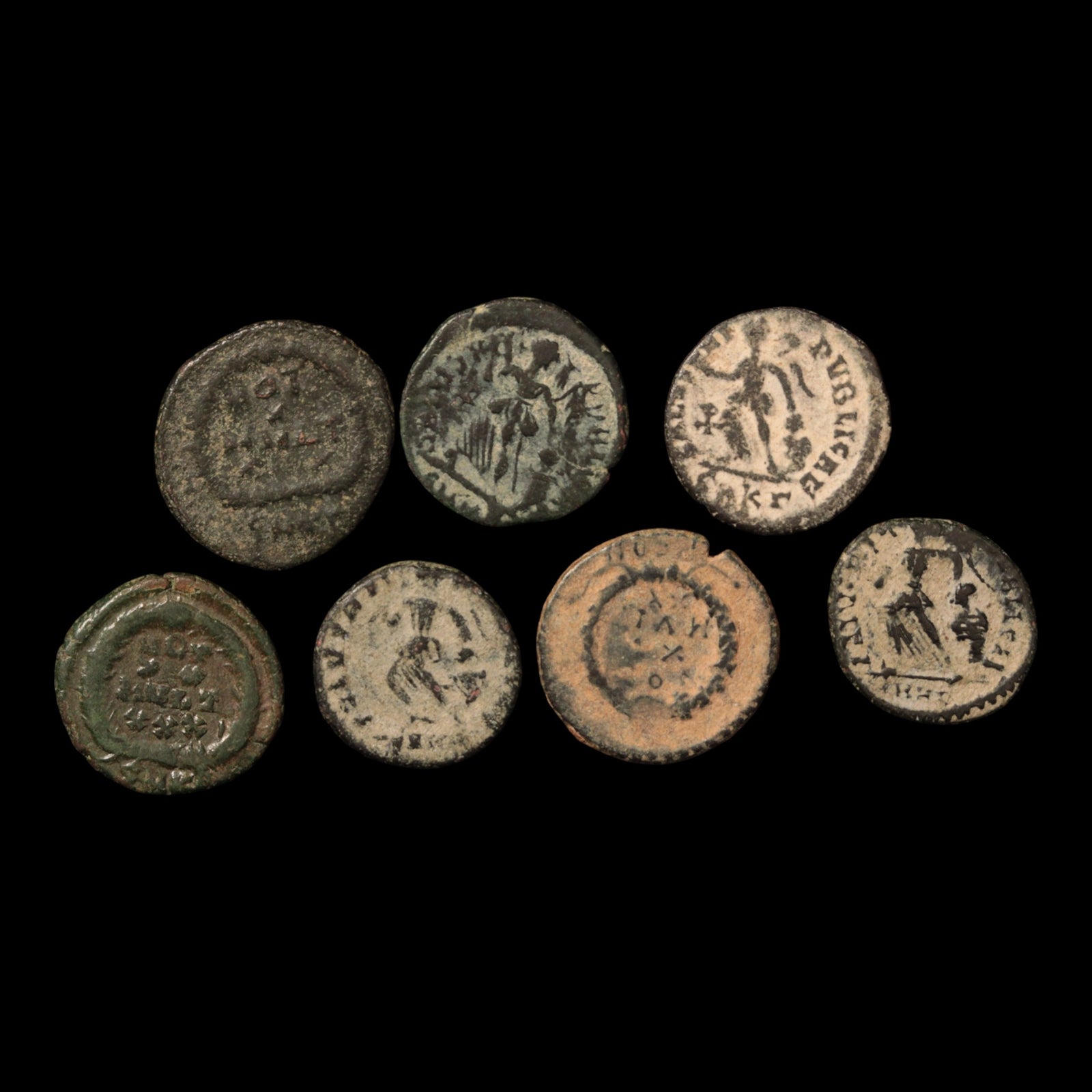 Lot of 7: Late Roman Empire, Small Bronze Issues - c. 350 to 450 CE - Roman Empire