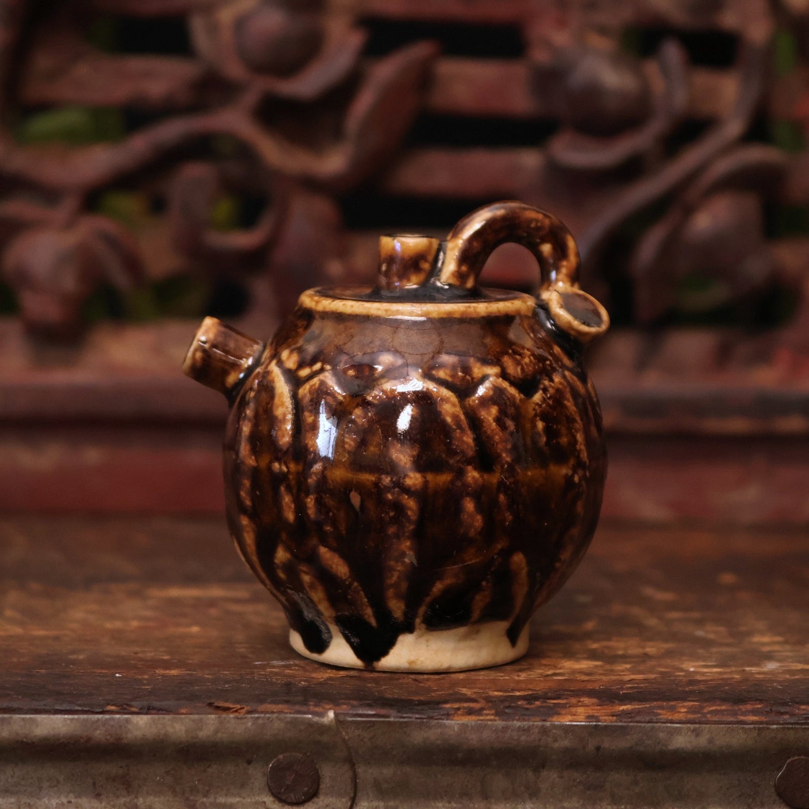 China, Qing Dynasty, Brown Glazed Small Water Drop Vessel (Calligraphy Tool) - c. early 1900s CE - Imperial China