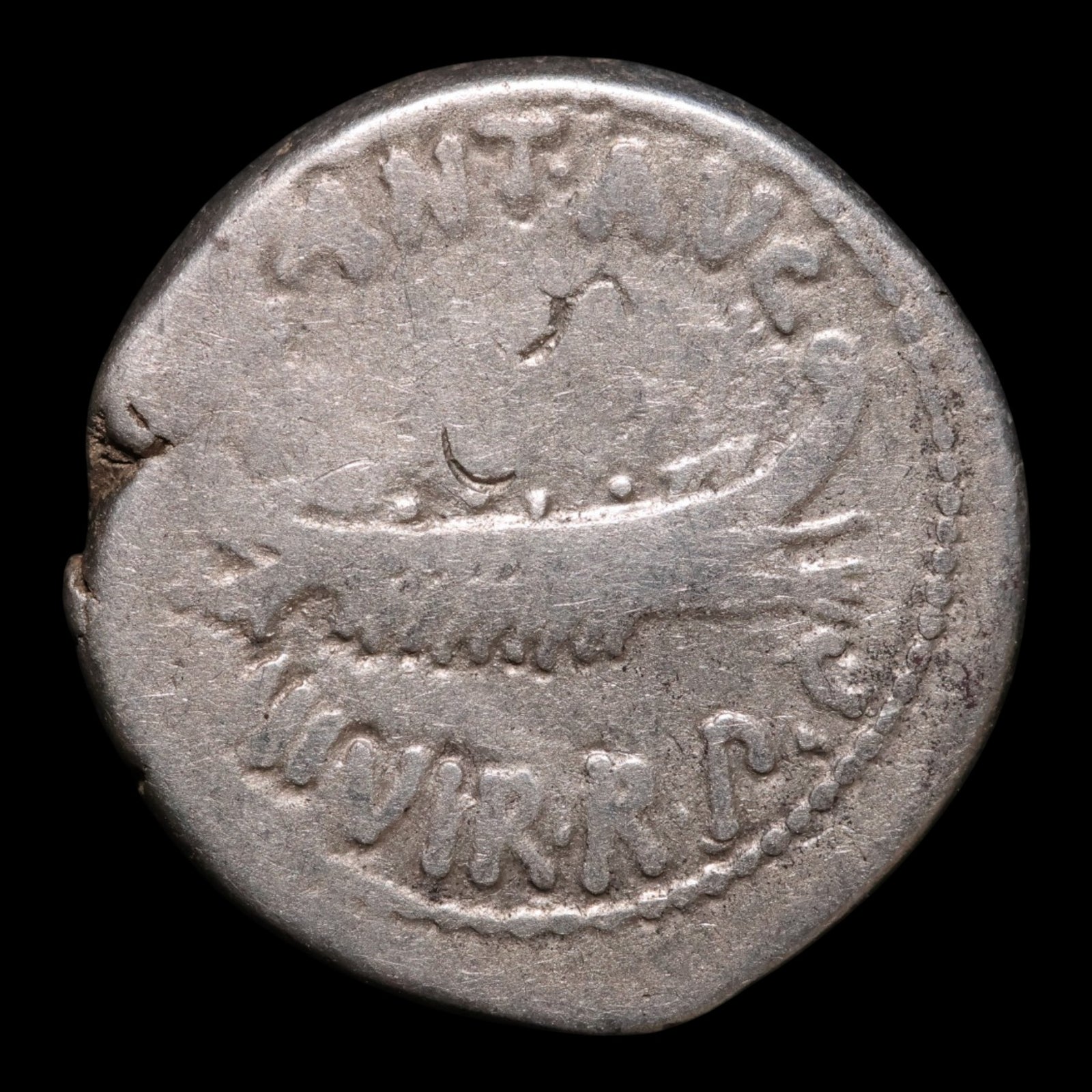 Roman Republic, Mark Antony, AR "Legionary Denarius" - 32 to 31 BCE - Roman Republic