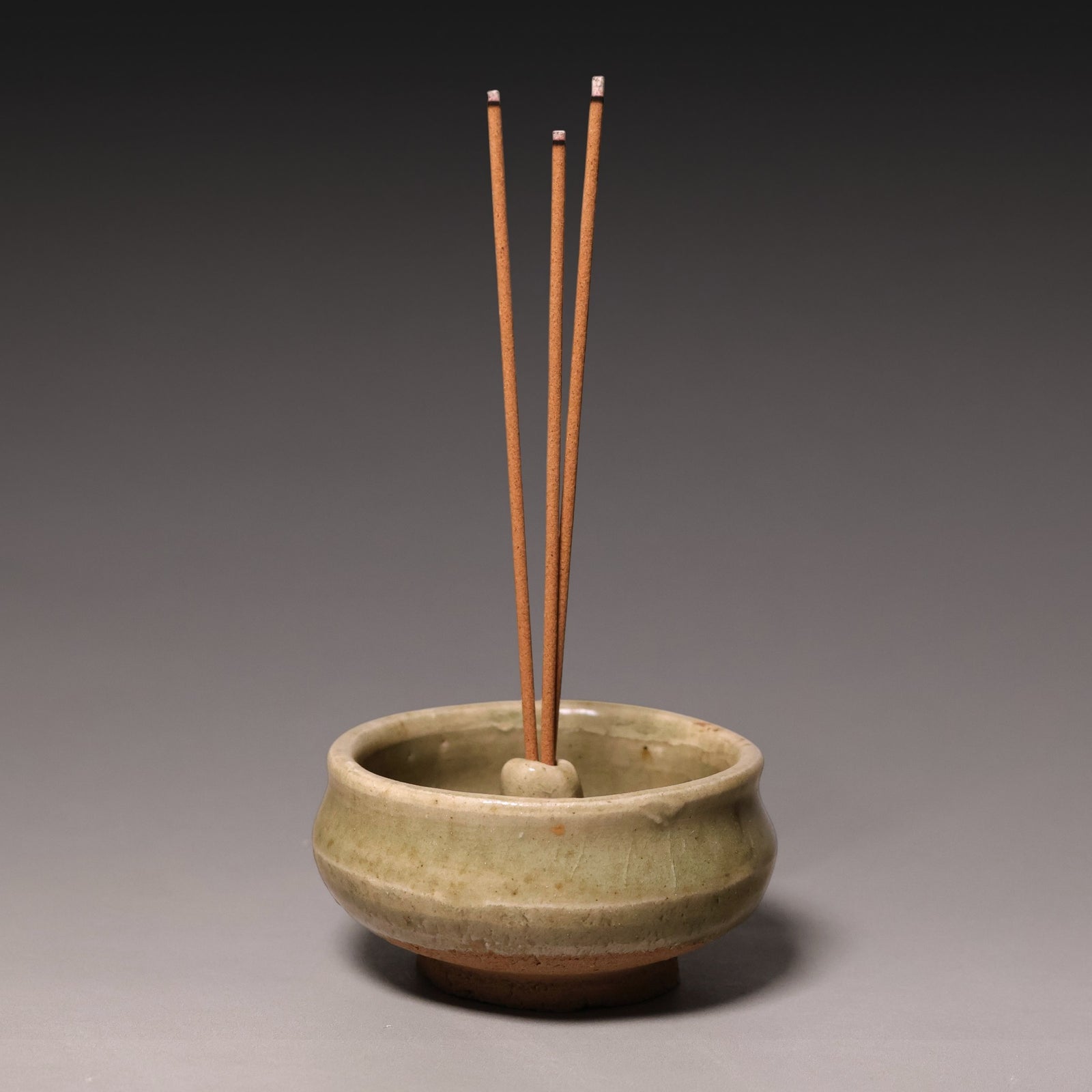 Qing Dynasty, Green Glazed Mini Incense Burner - c. 1800s to 1900s - Imperial China