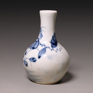 Qing Dynasty, Hand Painted Blue and White Vase - c. 1800s to 1900s - Imperial China