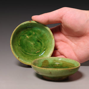 Qing Dynasty, Pair of Green Glazed Tea Cup Stands (Saucer) - c. 1700s to 1800s - Imperial China