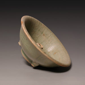 Qing Dynasty, Light Green Glazed Tripod Incense Burner - c. 1800s to 1900s - Imperial China