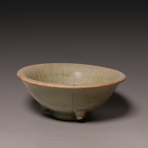 Qing Dynasty, Light Green Glazed Tripod Incense Burner - c. 1800s to 1900s - Imperial China