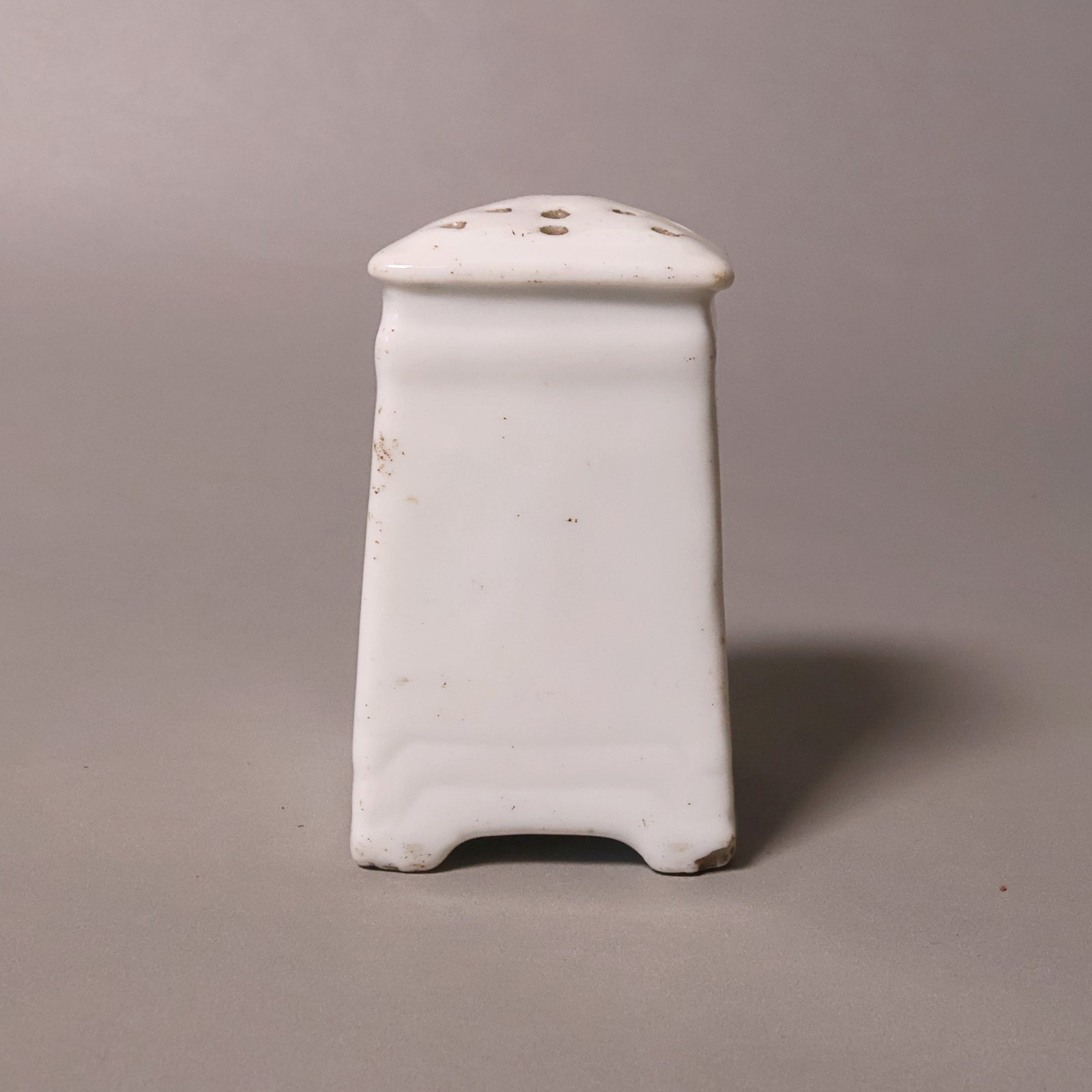 China, Qing Dynasty or Early Republic, Ceramic Incense Burner - c. 1850 to 1920 CE - Qing or Early Republic of China