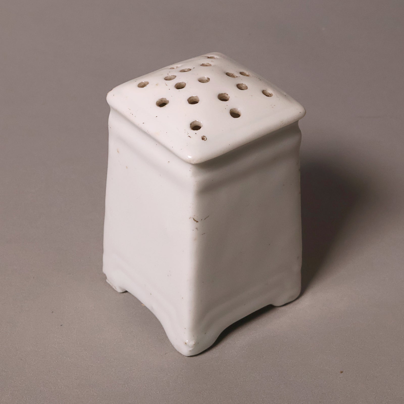 China, Qing Dynasty or Early Republic, Ceramic Incense Burner - c. 1850 to 1920 CE - Qing or Early Republic of China