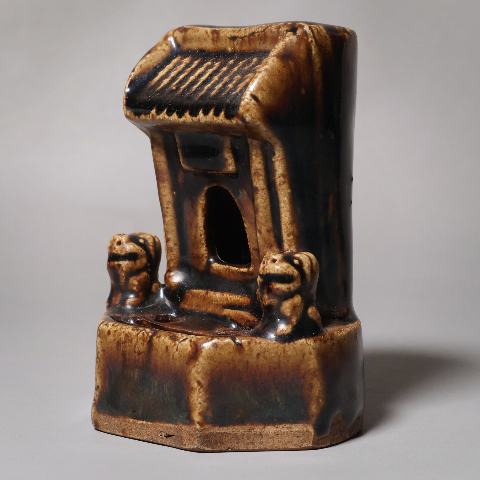 China, Qing Dynasty, Brown Glazed Calligraphy Brush Holder With Water Well - c. 1800s CE - Imperial China