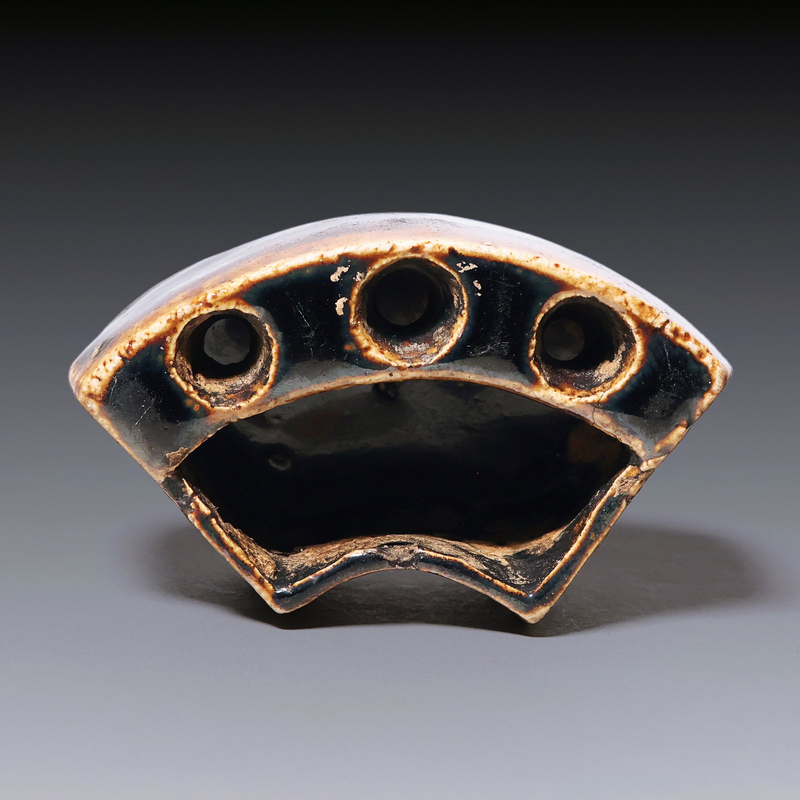 Qing Dynasty, Dark Glazed Ceramic Calligraphy Brush Holder