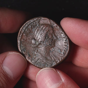 Rome, Empress Lucilla, Sestertius, Venus (Goddess of Love & Beauty) - 164 to 169 CE - Roman Empire